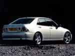 Lexus IS200 1999 года (UK)